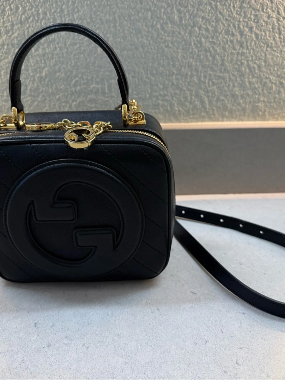 Gucci Blondie Black Leather Crossbody with Gold GG Charm Zippers - Picture 5 of 9